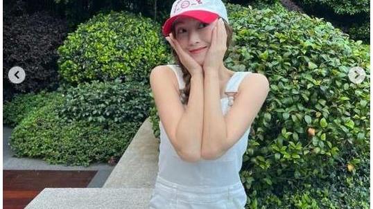 小姐姐|郑秀妍近况公开，女团重新出道就这么开心吗？丝毫没有阴郁的笑容