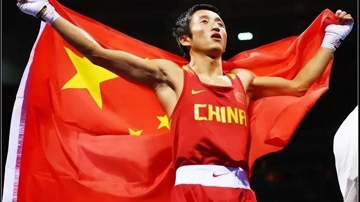 邹市明|“拳王一家”轩轩：邹市明左眼被打到近失明，妻子生娃存血为救他？