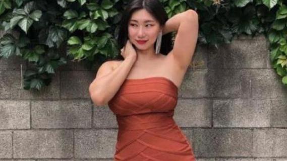 选美|选美冠军找小男友，因14岁年龄差被嘲讽