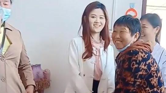 陈亚男|大衣哥迎来新儿媳全家高兴，陈亚男应找准定位再多沉淀一下