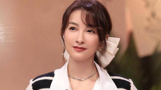 宋雨琦|吴昕的野心有多大？快乐大本营停播后，38岁惊艳逆袭成最大赢家