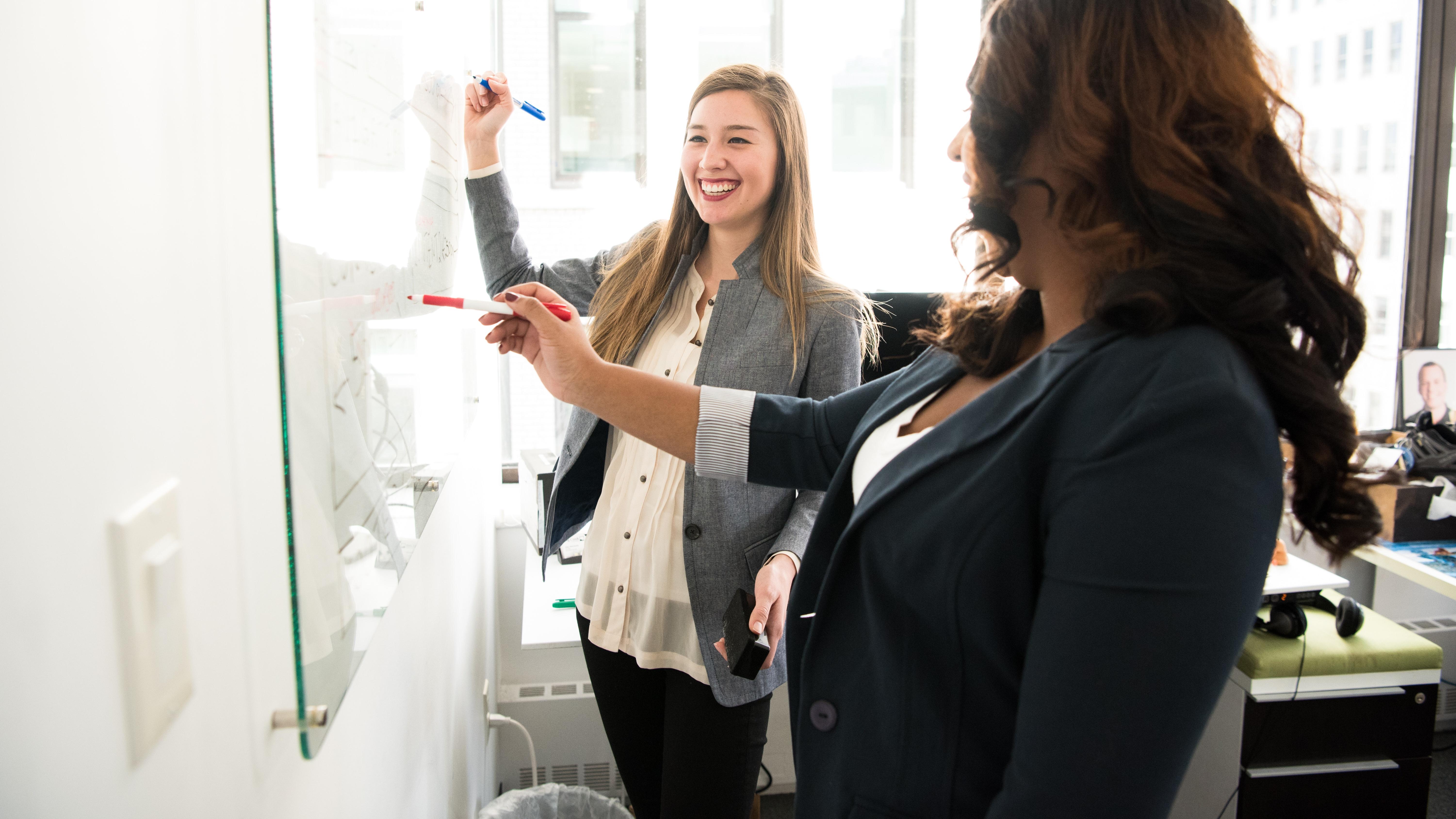 |领导忙死，下属闲死，这是谁的错