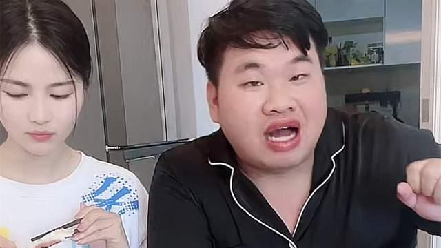 |网红冷少携女友吃大餐！一顿花费2000多元，因长相差距大遭吐槽