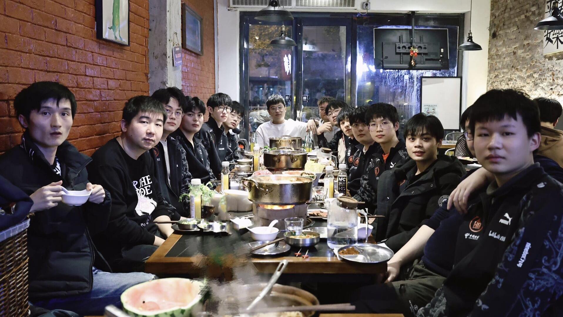 教练|AG教练组大变天，奈何“毒瘤”还在首发，换谁执教都一样，一诺会毁了整个AG