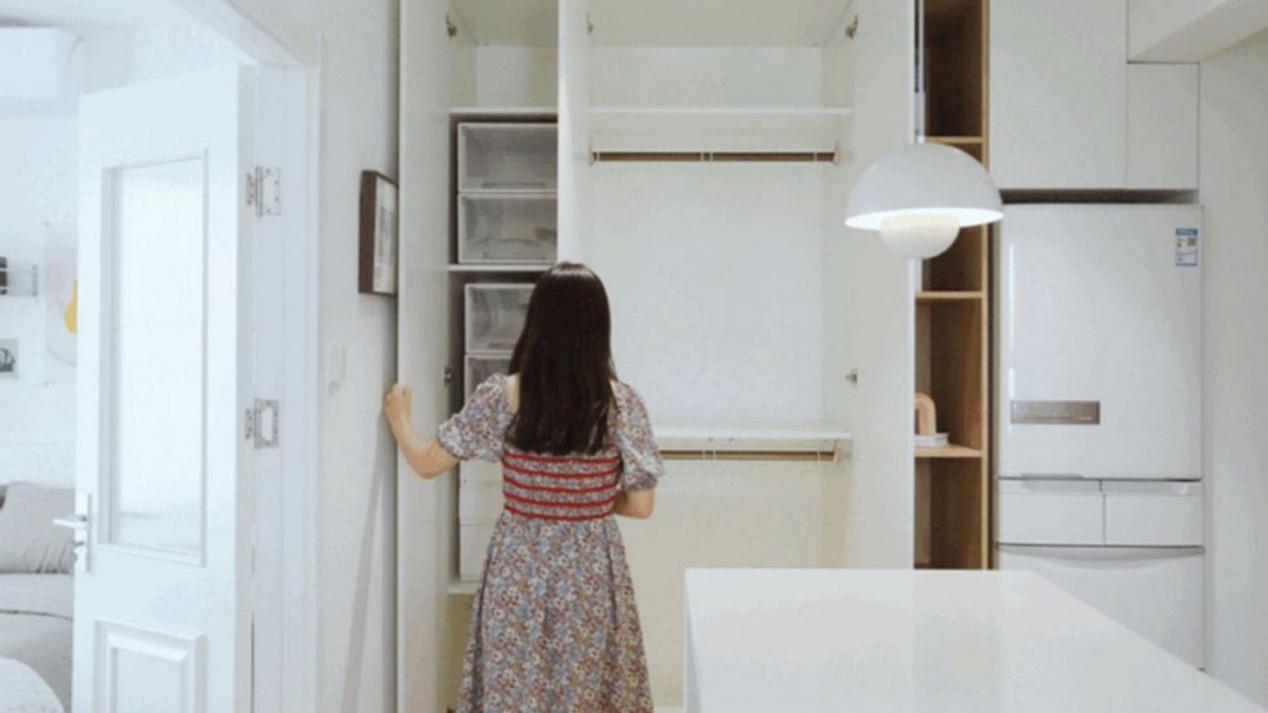 沪漂小姐姐的一居室，40㎡还有超大阳台，办公休息两不误！