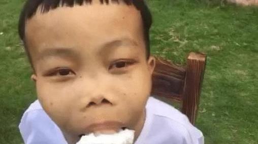 霍思燕|外星人陈山被封号以后，漂亮女友被幕后老板侵占！如今现状如何？