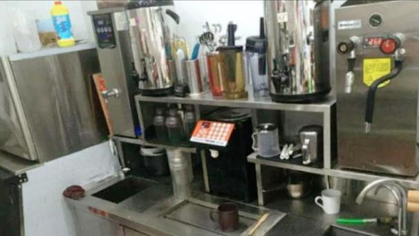 奶茶|裸辞开店的90后，奶茶卖一杯亏3块：给房东挣钱，全是瞎折腾