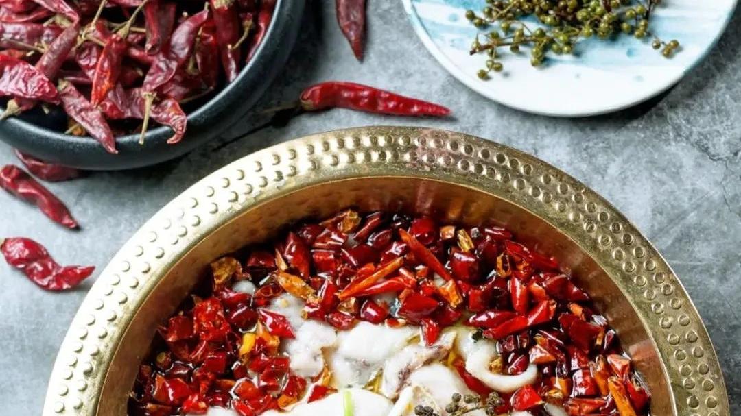 水煮鱼|37.07万公里的“生命线”，捧红了这些经典名菜