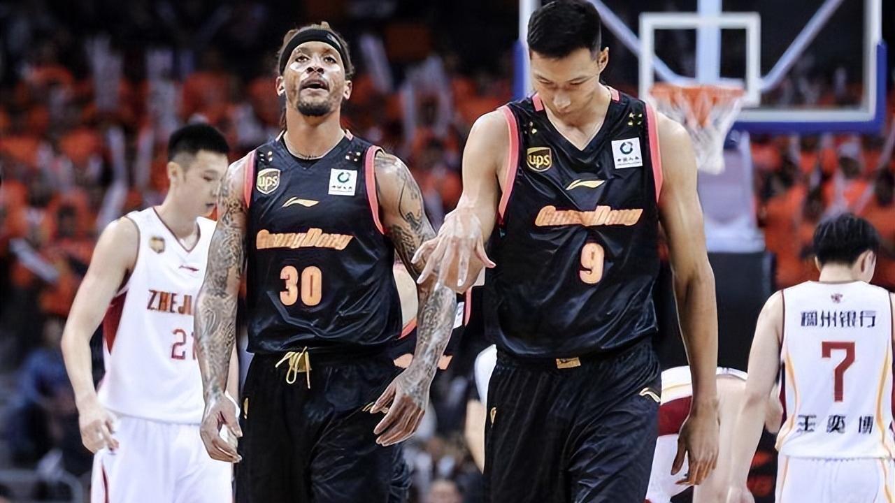 广东男篮|正式签约！NBA榜眼盼重回赛场，广东欲截胡，杜锋或靠他抗衡辽宁