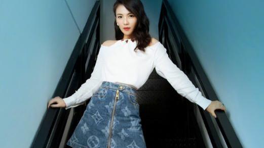 穿衣搭配|刘涛的职场气质穿搭，服饰搭得好，保暖耍帅两不误