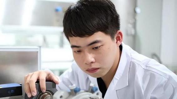 医生|丈母娘心仪“女婿”职业榜单，榜首真的是香饽饽，公务员排名下滑