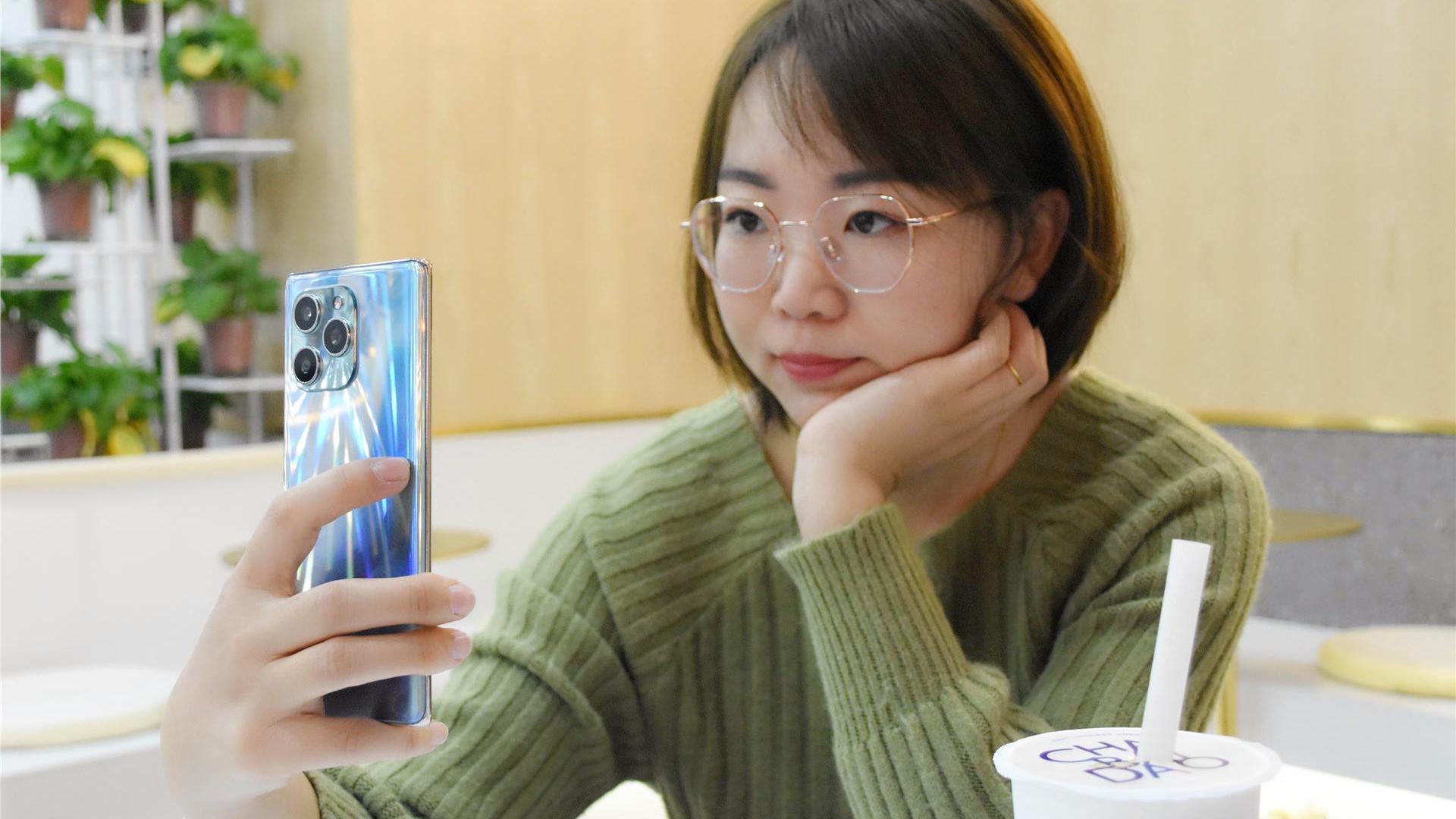 荣耀|同价位天花板配置，120Hz高刷曲面屏，或成为开年最好看的机器