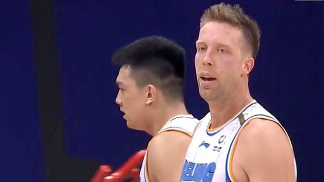 山东男篮|7分险胜！山东拼下生死战，哈德森关键3+1救主，北京轮休5大主力