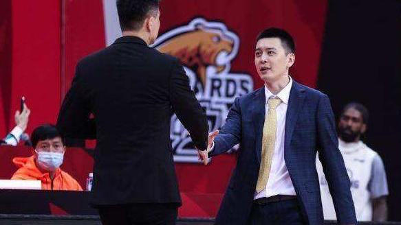 辽宁男篮|辽宁男篮试训NBA级别外援！杨鸣获高人相助 能否成为冲冠拼图？
