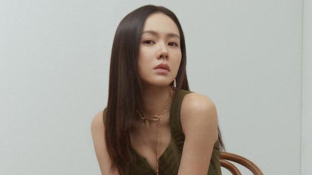 玄彬|40岁孙艺珍穿大地色高级，笑到眼睛消失，玄彬努力变帅拒绝喊姐姐