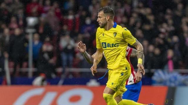 约翰逊|2-1！马竞有惊无险击退保级队！豪夺西甲四连胜，领先巴萨3分！