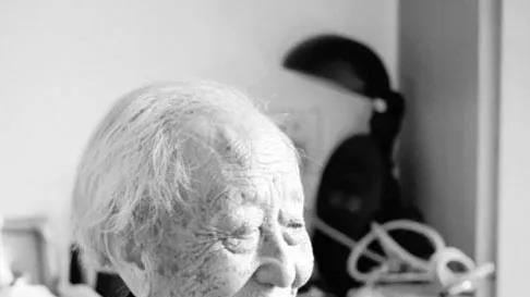 脾胃|国医大师李玉奇，行医60余载，善治脾胃病，他的舌诊技艺堪称一绝