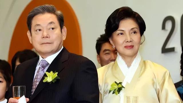 宋轶|23年后才明白，“三星公主”李富真嫁给穷保安，这步棋有多高明