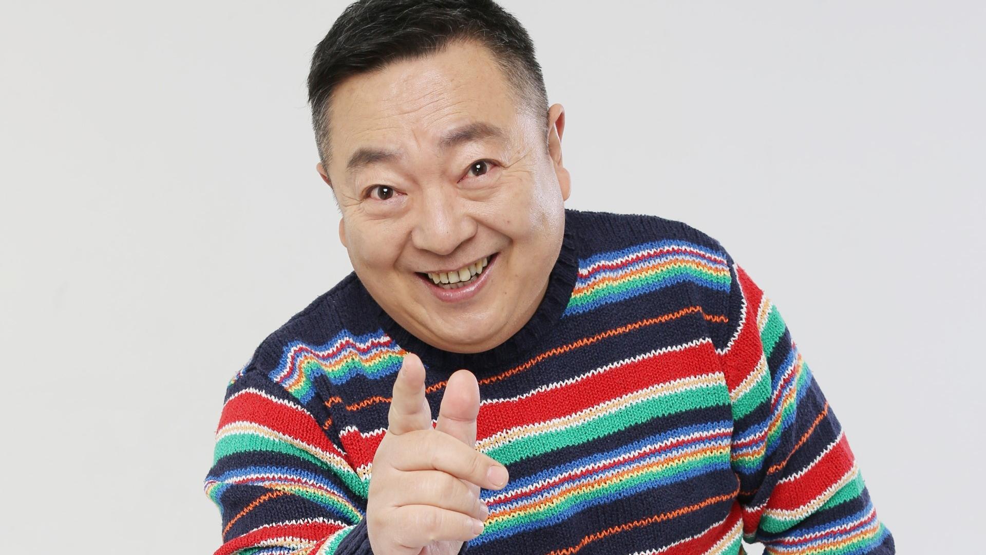 董浩|央视著名主持人董浩：两次死里逃生，妻子和女儿是他最坚强的依靠