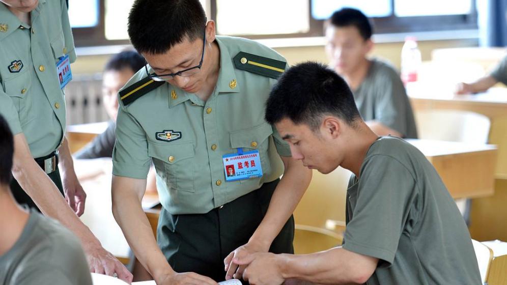 文员|军队文员有8258个岗位空缺，招不满人了？这究竟是什么原因？