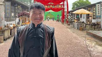 横店|警官老陈自曝：辞掉了工作，只能在横店拍戏维持生活，快扛不住了