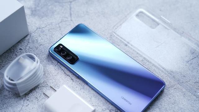 华为|鸿蒙OS+7nm芯，华为5G手机现已跌至1199元，花粉：幸福来得太突然