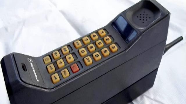 微信|中国第一位办手机号码的人，当时号码随便选，最终他挑了什么号？