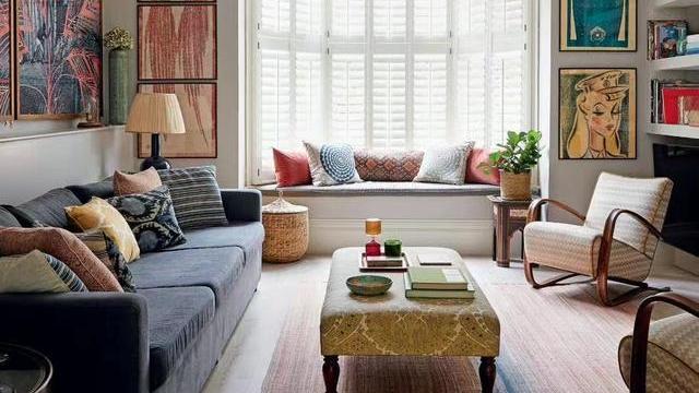 充满个性的客厅配色方案，不需要太大，但要足够别致