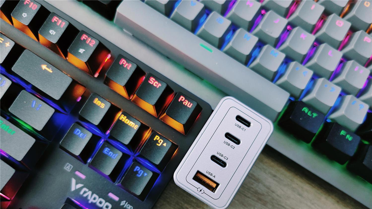 机器人|告别杂乱的充电环境，一打四性能出色，努比亚氘锋能量块上手体验