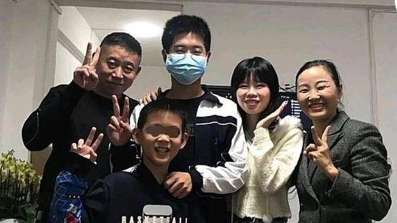 孙悦|卓妈直播人气堪比明星，回应想生4胎，网友：孙悦卓宝回家带孩子