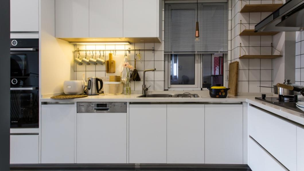 工人如果这样给你装橱柜，一分钱也别付，让他赶紧拆了重装！