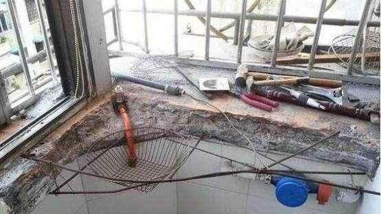 只花100元阳台砌了个洗手池，太拉风了！门槛都被邻居踏破！