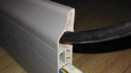 踢脚线可以作为线槽来走家里的全部电线吗？为什么？有何优缺点？