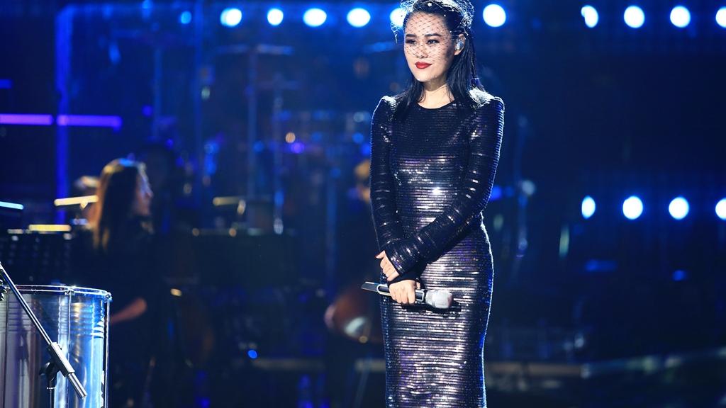 袁娅维|从一个歌手身上的坚持和意外，看一个奋斗者的倔强和感动