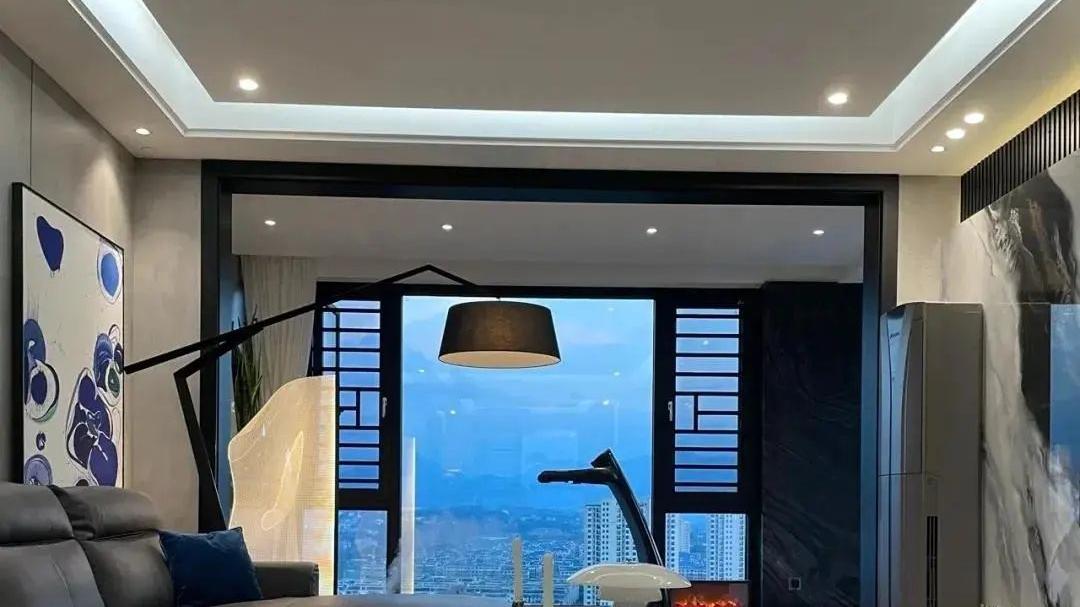 听我一句劝，这样的房子千万别装落地窗了，真是妥妥的智商税！