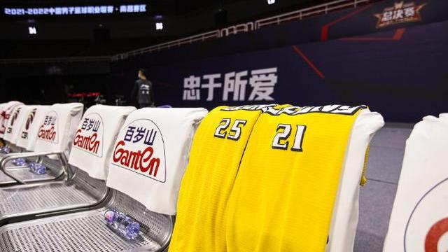 广厦|广厦23分惨败！王博无奈发声，孙铭徽17中3独木难支，或0-4被横扫