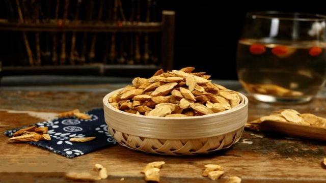 黄芪|黄芪水会影响肾脏吗？医生提醒：这5类中药尽量不要长期服用