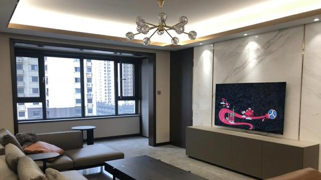 118平现代简约风格，全屋定制柜子，客厅与阳台打通很实用！