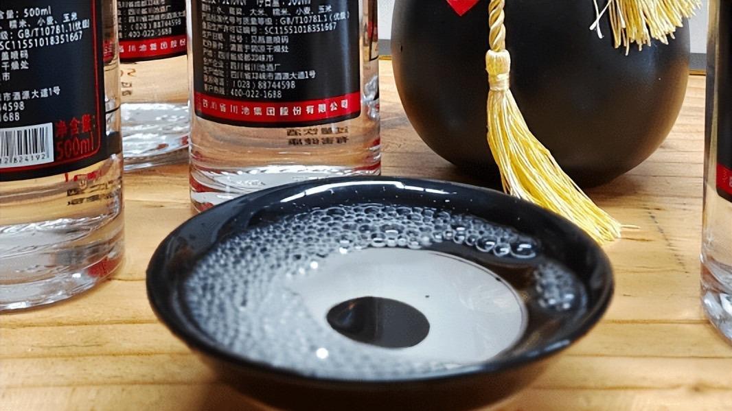 荞麦面|中国这4款烈性白酒，闻着都上头，一杯见“周公”，你有喝过吗