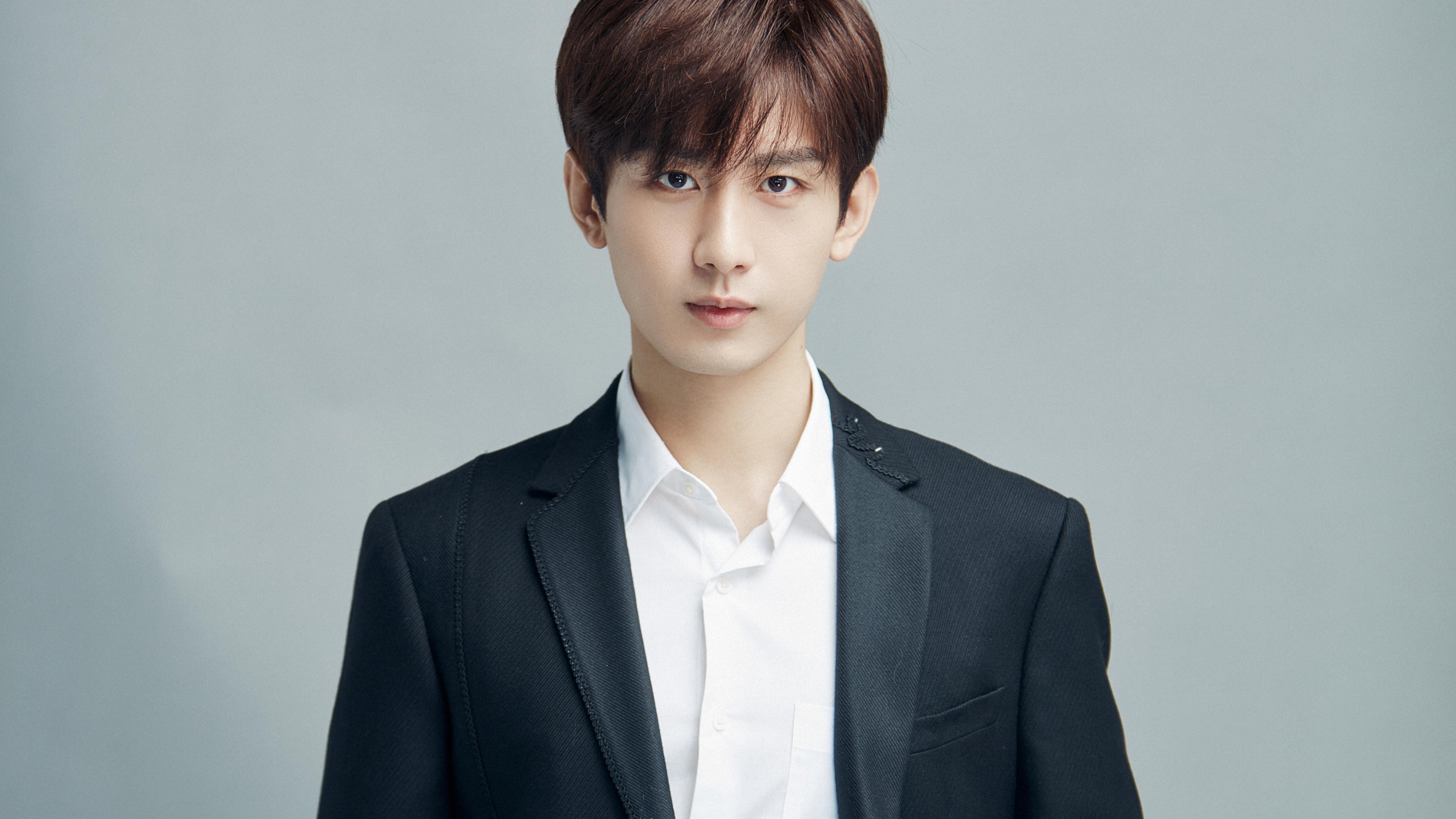 成毅|网曝成毅新剧《底线》突破自我出演法官？女主是御姐范十足的她