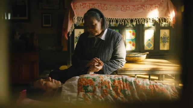 周秉昆|《人世间》35-38，男孩们最喜欢的父亲最终要回到天上