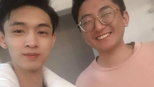 陈霄华|娱记解释曝出何九华“恋情”进展的缘由：并非给陈霄华挡枪