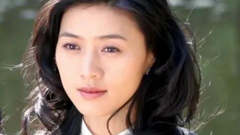 吴京|安徽女明星好美呀！6位来自安徽的女星，个个皮肤白嫩，婀娜多姿