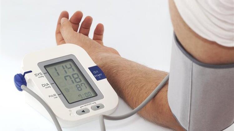 医生|电子血压计不准，要用水银血压计才准确？提醒：或是这3点做错了
