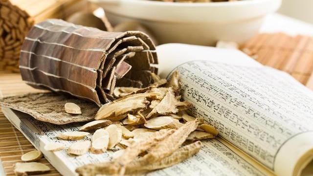 肝脏|肝火旺，身体会发出以下警告！中医教你“浇灭”肝火