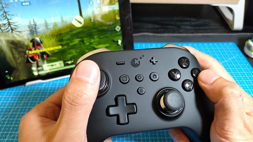 高精度电磁摇杆加黑科技，谷粒金刚2Pro手柄体验