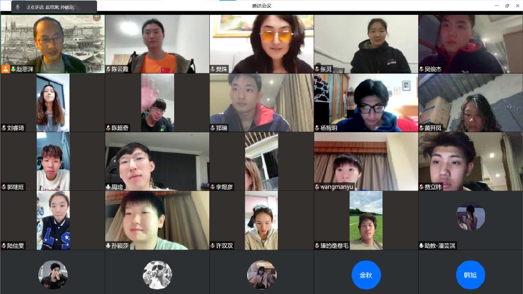 王曼昱|孙颖莎与王曼昱上网课！与老师互动白到发光，同框同学都不简单