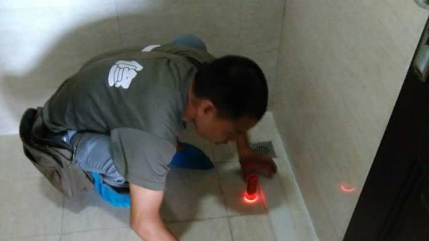 卫生间漏水就要重新装修？学会3个办法，轻松解决卫生间漏水问题