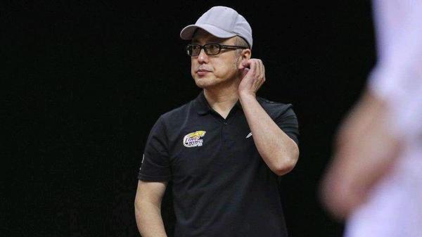 辽宁男篮|李洪庆官宣下课？三件大事耽误辽宁管理层终于觉醒老叔回归无望