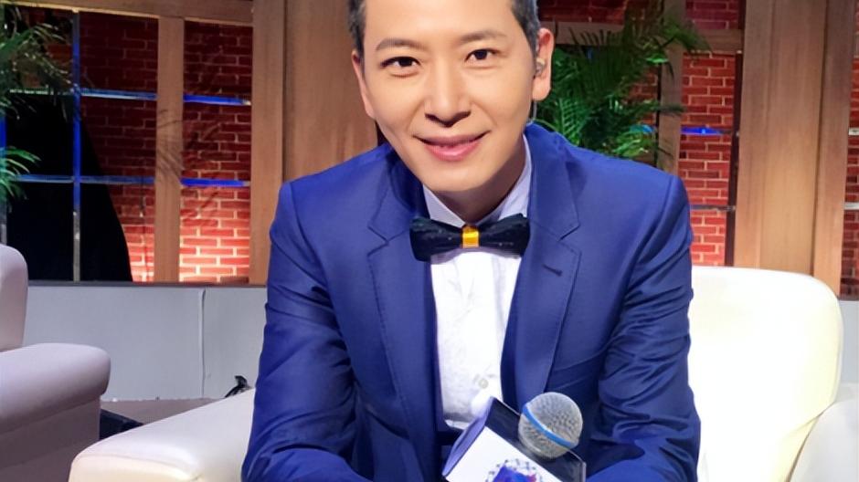 戴军|“段王爷”戴军：从歌手到主持人，唱红《阿莲》，51岁还单身